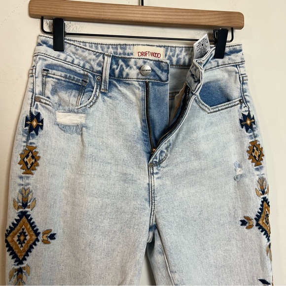 DRIFTWOOD- Gizelle Geometric Embroidered Distressed Light Wash Denim Jeans - Picture 8 of 10